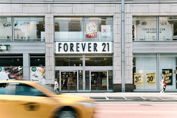 Forever 21: “Giấc mơ Mỹ” nay đã tàn của đôi vợ chồng người Hàn từ bàn tay trắng tạo dựng đế chế thời trang nổi tiếng - Ảnh 5.