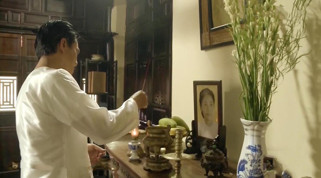 Tiếng Sét Trong Mưa tập 25: Chàng trai vàng trong làng không sợ bố con ai gọi tên quý tử của cậu Ba Duy! - Ảnh 13. Tiếng Sét Trong Mưa tập 25: Chàng trai vàng trong làng không sợ bố con ai gọi tên quý tử của cậu Ba Duy! - Ảnh 13.