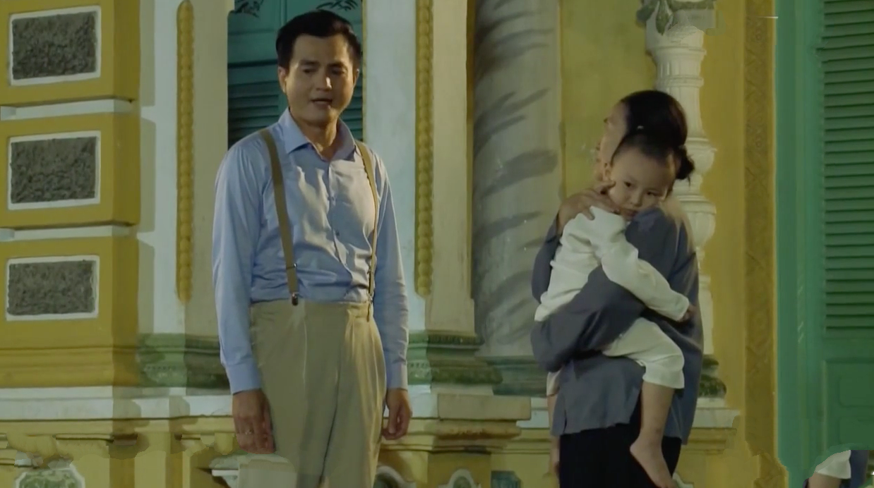 Tiếng Sét Trong Mưa tập 25: Chàng trai vàng trong làng không sợ bố con ai gọi tên quý tử của cậu Ba Duy! - Ảnh 2. Tiếng Sét Trong Mưa tập 25: Chàng trai vàng trong làng không sợ bố con ai gọi tên quý tử của cậu Ba Duy! - Ảnh 2.