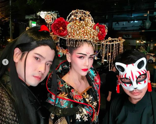 Tiệc sinh nhật cosplay gây bão: Bà hoàng showbiz Thái đẹp ná thở, chặt chém cả Ngụy Vô Tiện khiến Cnet xuýt xoa - Ảnh 3.