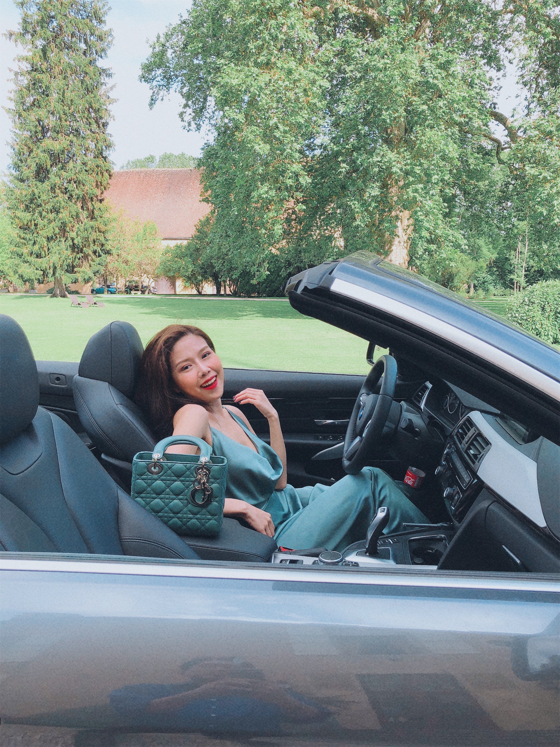 Tuệ Nghi - H&agrave;nh tr&igrave;nh th&agrave;nh c&ocirc;ng tr&ecirc;n nhiều lĩnh vực của nữ CEO 9x - Ảnh 2.