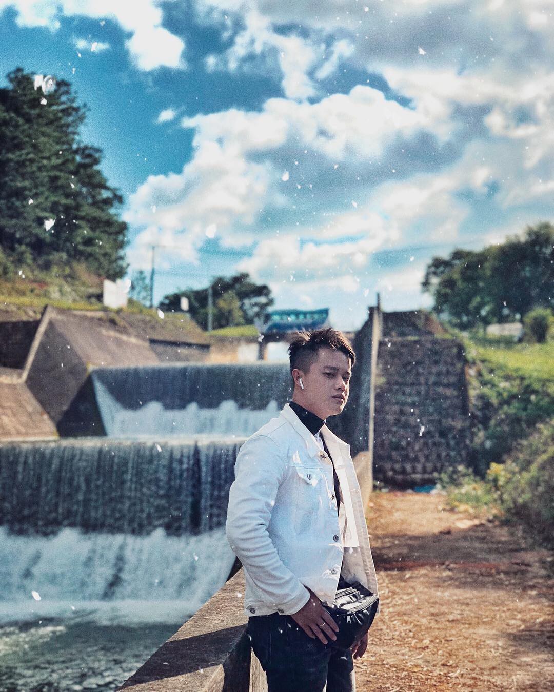 Lại một góc sống ảo Đà Lạt lên hình đẹp miễn chê còn ở ngoài thì... thấy ghê: Cái đập nước thôi mà ảo vậy hả? - Ảnh 10. Lại một góc sống ảo Đà Lạt lên hình đẹp miễn chê còn ở ngoài thì... thấy ghê: Cái đập nước thôi mà ảo vậy hả? - Ảnh 10.