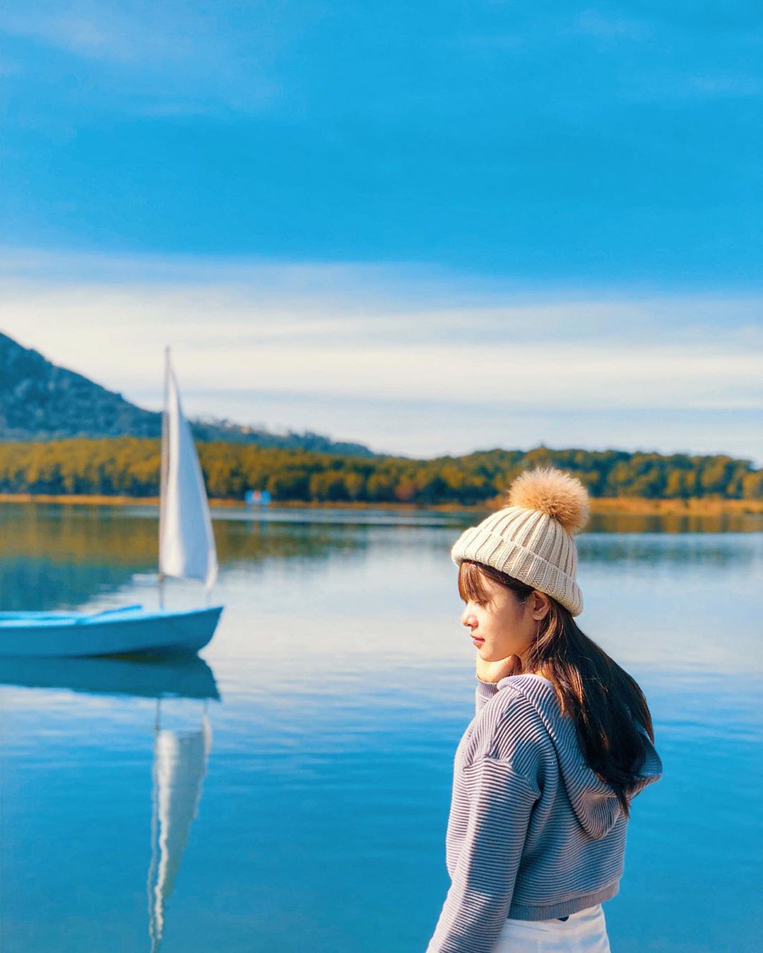 Lại một góc sống ảo Đà Lạt lên hình đẹp miễn chê còn ở ngoài thì... thấy ghê: Cái đập nước thôi mà ảo vậy hả? - Ảnh 2. Lại một góc sống ảo Đà Lạt lên hình đẹp miễn chê còn ở ngoài thì... thấy ghê: Cái đập nước thôi mà ảo vậy hả? - Ảnh 2.