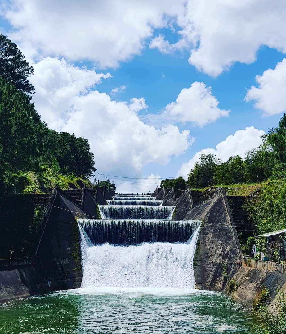 Lại một góc sống ảo Đà Lạt lên hình đẹp miễn chê còn ở ngoài thì... thấy ghê: Cái đập nước thôi mà ảo vậy hả? - Ảnh 15. Lại một góc sống ảo Đà Lạt lên hình đẹp miễn chê còn ở ngoài thì... thấy ghê: Cái đập nước thôi mà ảo vậy hả? - Ảnh 15.