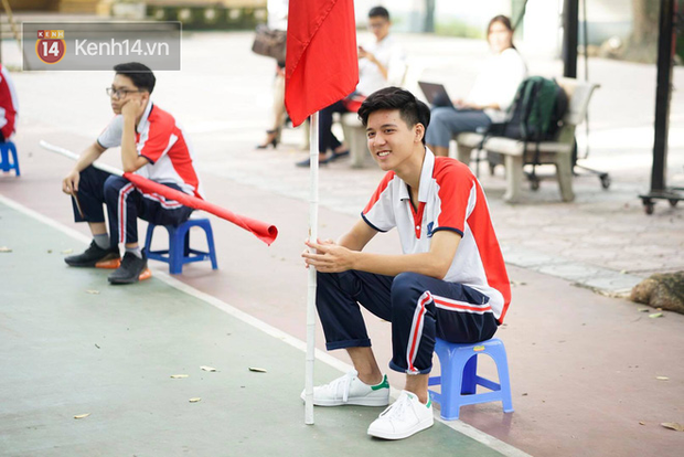 Hotboy cầm cờ đình đám một thời của trường Phan Đình Phùng nhan sắc thay đổi chóng mặt, gương mặt bây giờ phúng phính cực đáng yêu - Ảnh 8.