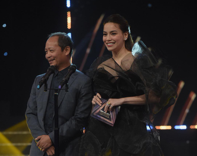 Toàn cảnh lễ trao giải VTV Awards 2019: Thu Quỳnh đụng mặt người thứ ba tin đồn, Về Nhà Đi Con thắng lớn! - Ảnh 4.