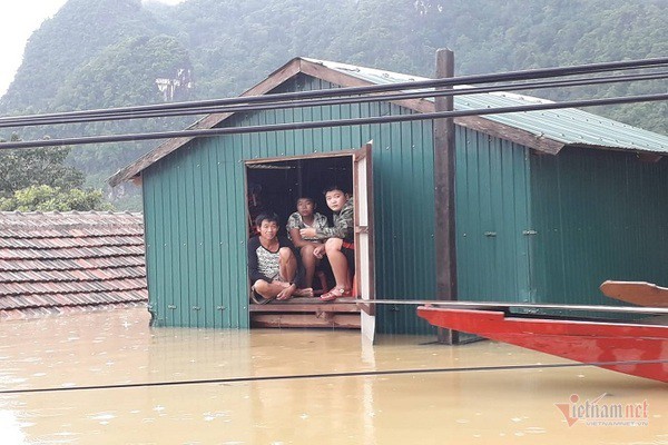 Nhờ sáng tạo này, dân Quảng Bình không phải lên núi trú ẩn khi lũ ập - Ảnh 2.