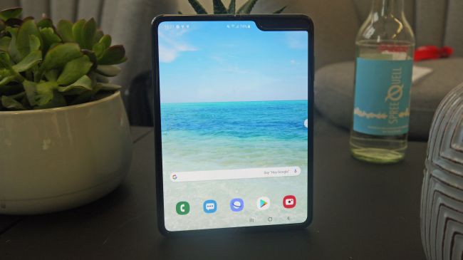 Những cảm nhận đầu tiên về siêu phẩm màn hình gập Samsung Galaxy Fold - Ảnh 9.