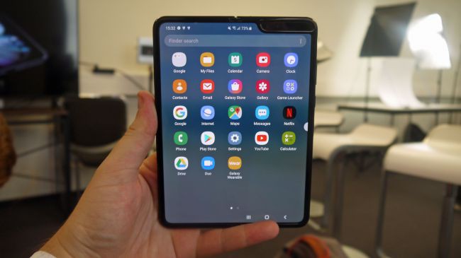 Những cảm nhận đầu tiên về siêu phẩm màn hình gập Samsung Galaxy Fold - Ảnh 10.