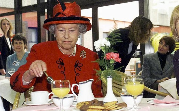 Đây là 3 thói quen ăn uống giúp Nữ hoàng Elizabeth II đã 93 tuổi mà vẫn sống khỏe mạnh, trường thọ - Ảnh 6.