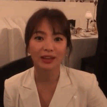 Zoom cận cảnh nhan sắc Song Hye Kyo tại sự kiện: Già nua, lộ dấu hiệu lão hoá và tăng cân? - Ảnh 7.