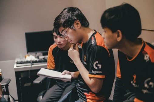 Chung kết VCS mùa Hè: Team Flash phải làm gì để ngăn GAM Esports đoạt lại ngai vàng? - Ảnh 1.