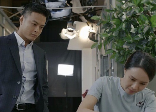 Chán hiền lành, Khuê (Hoa Hồng Trên Ngực Trái) giờ đây đã biết bật chồng tanh tách sau những ngày bị cắm sừng - Ảnh 4.