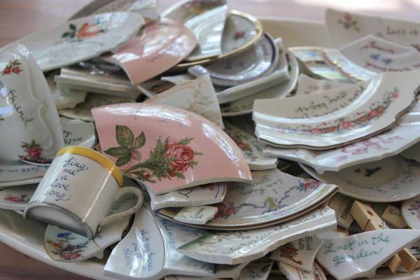 Những phong tục đ&oacute;n tết kỳ dị tr&ecirc;n thế giới - Ảnh 4.