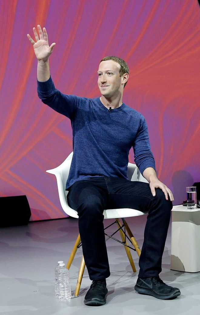 Nhìn lại thử thách 10 năm của Mark Zuckerberg: Từ đeo cà vạt mỗi ngày, chỉ ăn thịt con vật mình giết tới giải cứu Facebook - Ảnh 5.