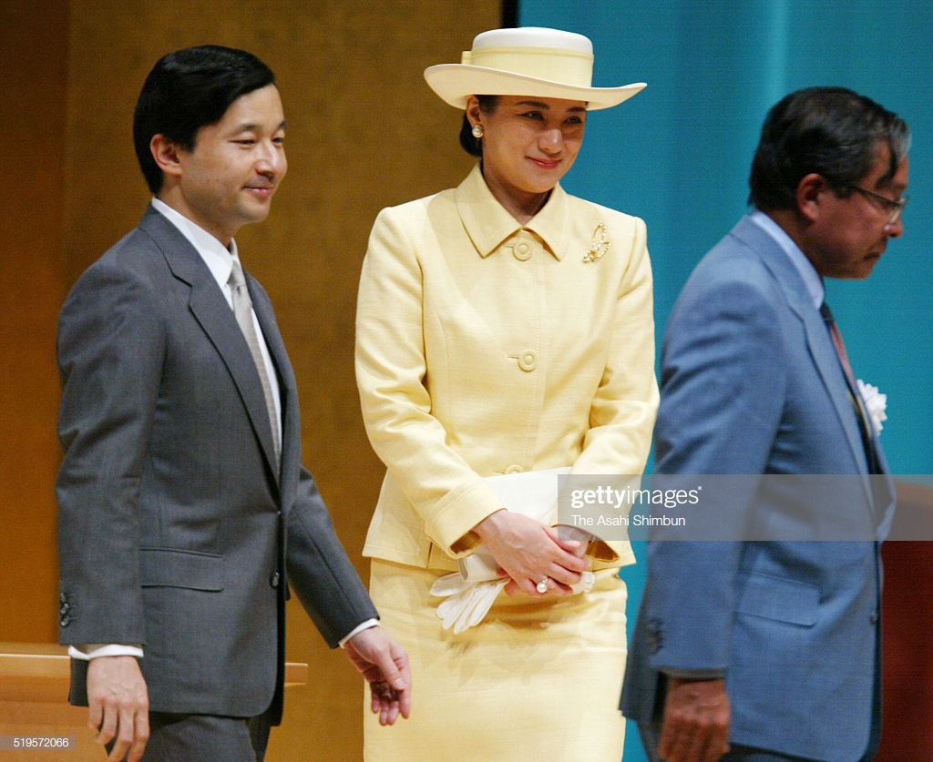 Hoàng hậu Masako luôn gây trầm trồ mỗi khi xuất hiện, một phần lý do chính là vì màu sắc trang phục của bà - Ảnh 7.