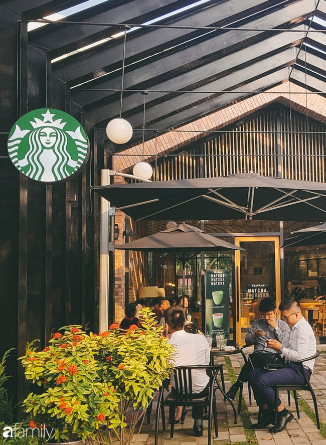 Mục sở thị toàn khuôn viên đã “sang, xịn, mịn” lại còn siêu xanh của quán cà phê Starbucks vừa mới khai trương hot nhất Ecopark - Ảnh 5.
