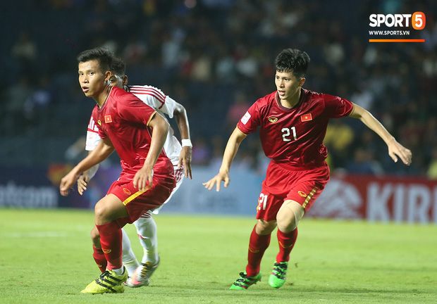 Dù chưa thắng sau 2 lượt trận, U23 Việt Nam vẫn giữ thành tích cực tốt ở hàng thủ, khiến Nhật Bản và Hàn Quốc cũng phải chạy dài - Ảnh 2.