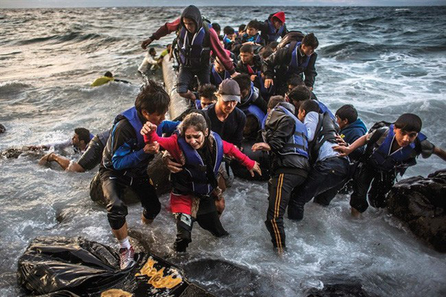 Chìm tàu chở người di cư ở Thổ Nhĩ Kỳ, ít nhất 11 thiệt mạng - Ảnh 1.