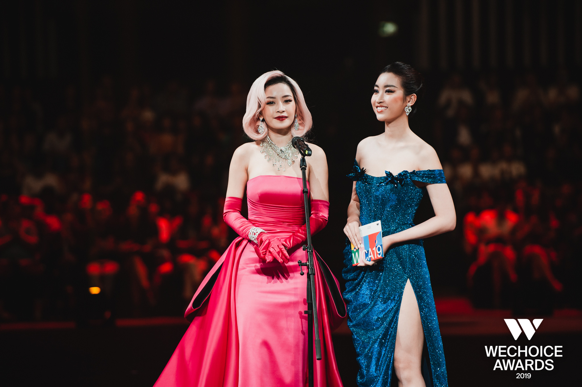 Style của Chi Pu qua 4 lần dự WeChoice Awards: Từ hot girl e ấp đến nữ hoàng thảm đỏ, chẳng ngại chặt chém - Ảnh 5.