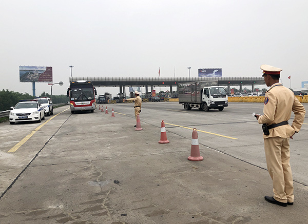 Cắt ghép, sử dụng hình ảnh về CSGT sai quy định sẽ bị xử lý nghiêm - Ảnh 1.