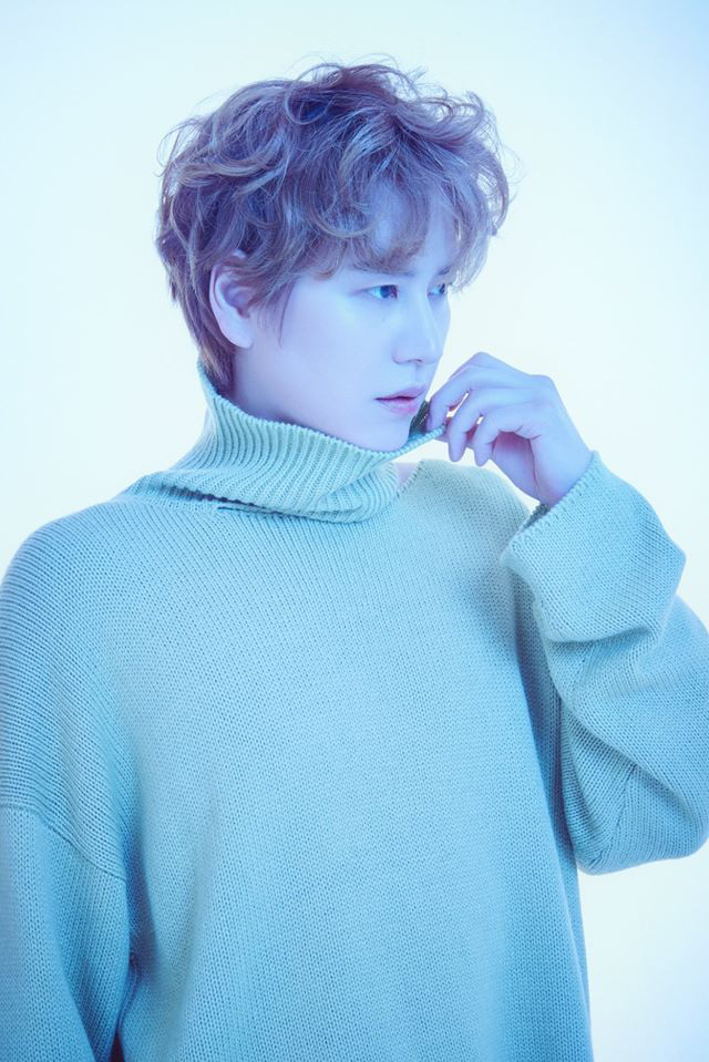 Dạt ra cho các ông chú Super Junior comeback: Người hở ngực săn chắc, người râu ria xồm xoàm, người... kín như bưng - Ảnh 3.