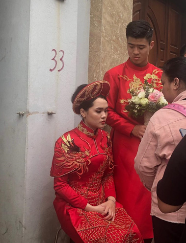 Đám hỏi Duy Mạnh - Quỳnh Anh: Cô dâu chú rể cảm ơn quan khách, kết thúc buổi lễ vất vả nhưng đầy hạnh phúc - Ảnh 9.