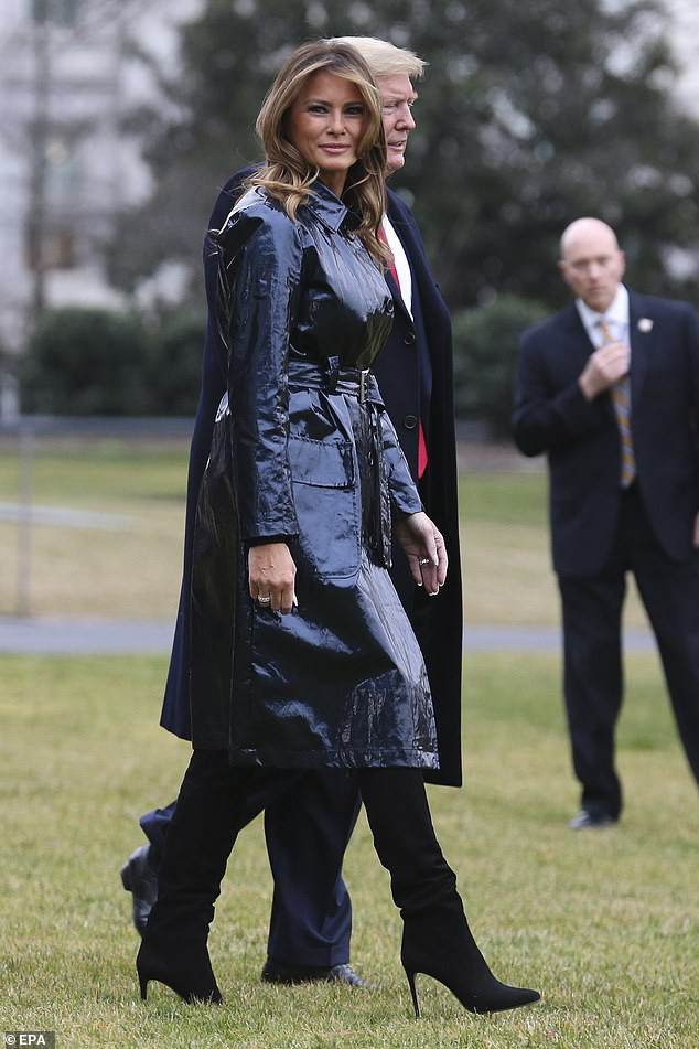 Đắng lòng cho phu nhân Melania Trump: Diện áo hiệu 50 triệu mà bị ví như khoác túi đựng rác - Ảnh 8.