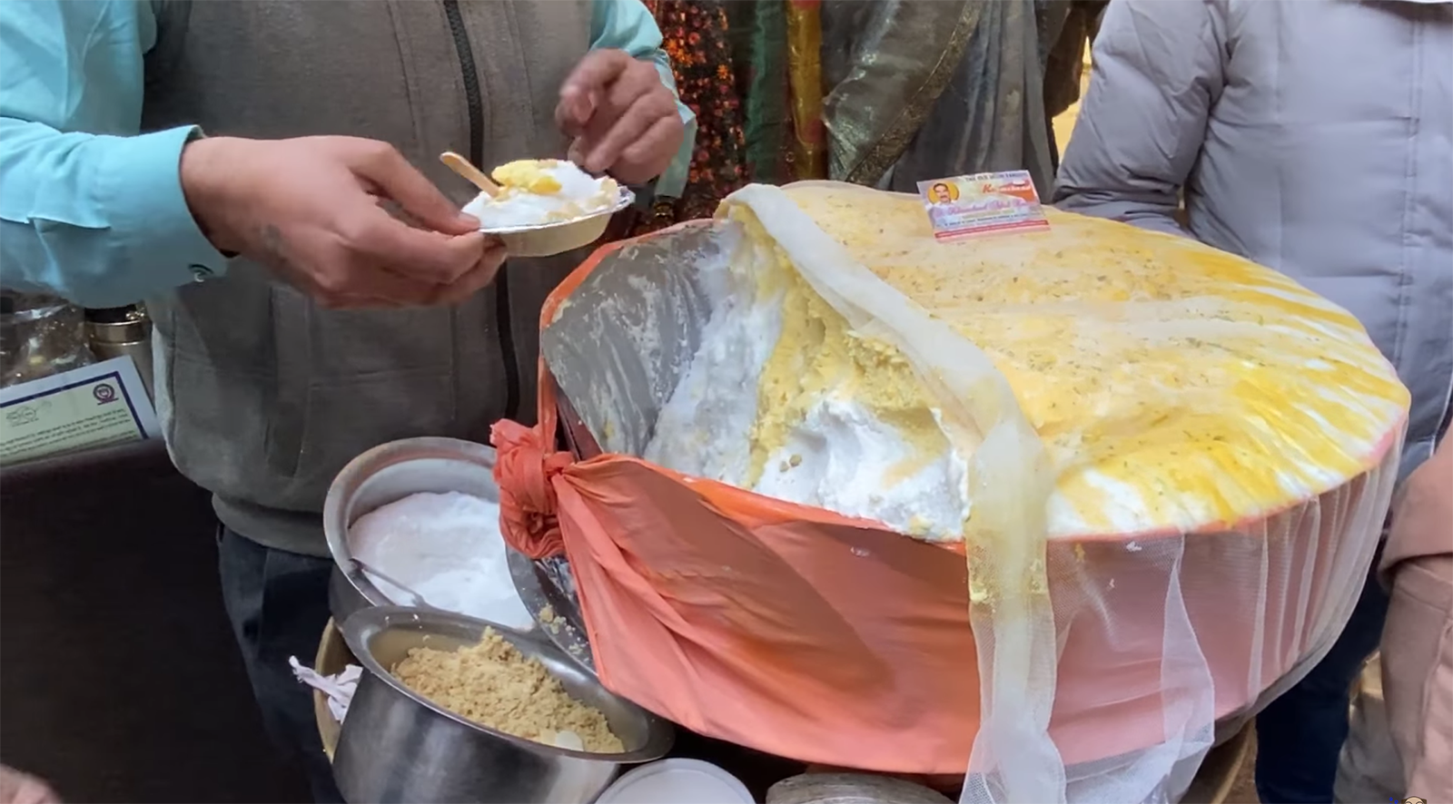 Khoa Pug sợ t&aacute;i mặt khi đi Ấn Độ chơi m&agrave; gặp to&agrave;n m&oacute;n ăn d&agrave;nh cho... superman - Ảnh 6.