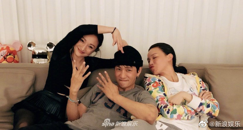 Kh&ocirc;ng phải Triệu Vy, Trần Kh&ocirc;n c&oacute; hội bạn th&acirc;n 3 người si&ecirc;u gắn b&oacute;, l&uacute;c n&agrave;o cũng th&iacute;ch tụ tập t&aacute;m chuyện - Ảnh 2.