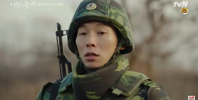 Son Ye Jin về đất mẹ vẫn khóc nức nở, Hyun Bin nhớ crush đến mất ngủ trong preview tập 10 Crash Landing on You - Ảnh 1.