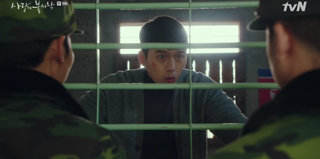 Đánh sếp ngã ngửa vì dọa tra tấn Son Ye Jin, Hyun Bin bị hội đồng tơi tả trong tập 9 Crash Landing on You - Ảnh 5.