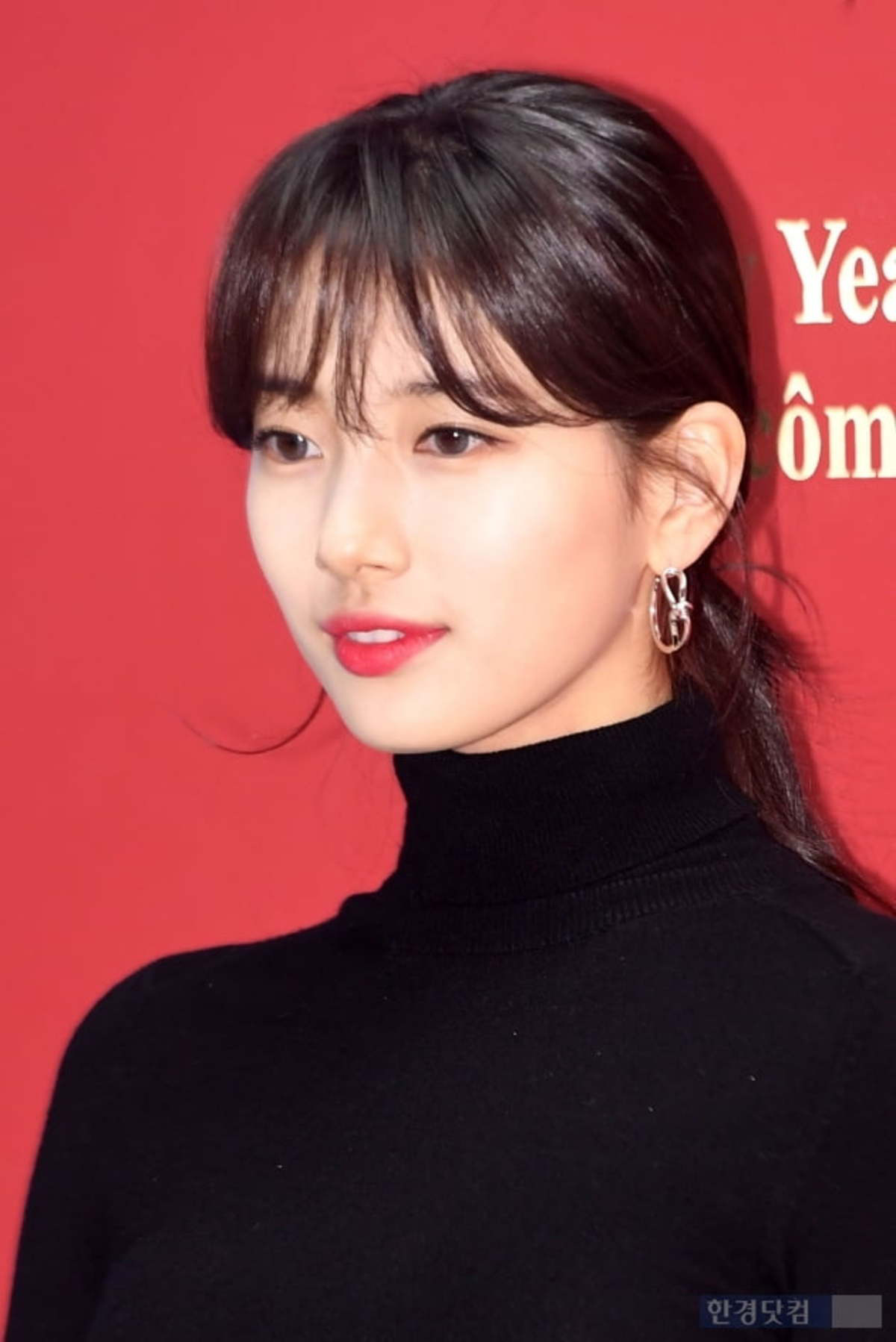 Suzy sao chép chính mình của 3 năm trước: Visual đỉnh cao nhưng hay nhất là công thức sang xịn đáng học hỏi Tết này - Ảnh 1.