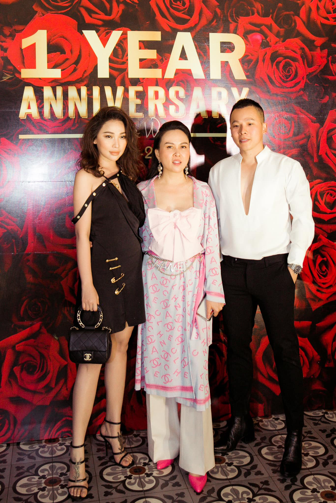 Chiếc áo nơ hot nhất lúc này đã khiến Phượng Chanel bất chấp dù “đụng” từ Jennie, Liu Wen tới Châu Bùi - Ảnh 5.