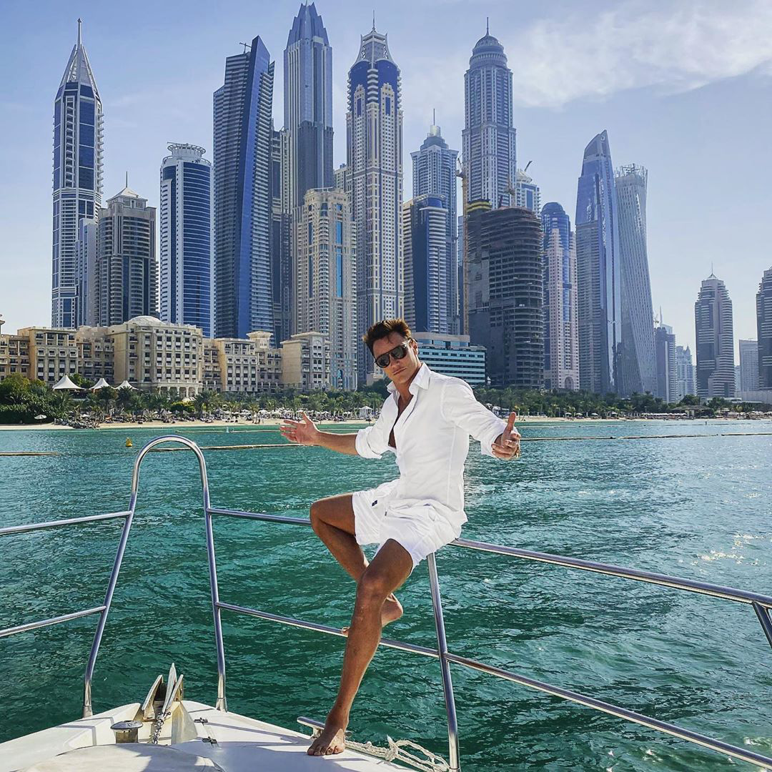 Những hình ảnh điên rồ về sự giàu có kinh khủng ở Dubai  Places to  travel Burj khalifa Places to see