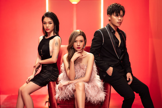 Khi hot girl chuyển ngạch l&agrave;m ca sĩ: Người nỗ lực vươn l&ecirc;n dần được c&ocirc;ng nhận, kẻ... mất lu&ocirc;n k&ecirc;nh Youtube - Ảnh 12.