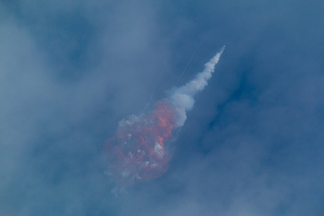  SpaceX và NASA bắn pháo hoa sớm: Tại sao họ vừa cho nổ 50 triệu USD trên trời?  - Ảnh 1.