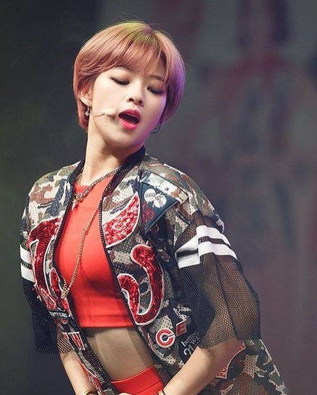 Thần thái sân khấu của dàn nữ idol 96-line: Jennie (BLACKPINK) quyến rũ như nữ thần, thành viên TWICE và Red Velvet sexy hay cute đều “cân” trọn - Ảnh 12.
