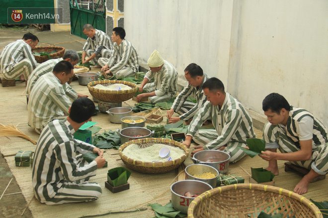 Tết về nơi trại giam và những lời hối lỗi muộn màng: “Mười mấy năm trước, tôi đã từng có những Tết đầm ấm bên gia đình” - Ảnh 2.