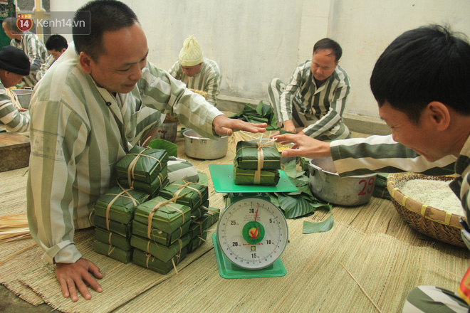 Tết về nơi trại giam và những lời hối lỗi muộn màng: “Mười mấy năm trước, tôi đã từng có những Tết đầm ấm bên gia đình” - Ảnh 9.