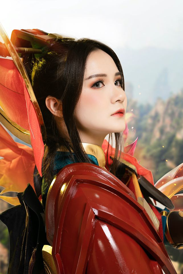 Liên Quân Mobile: Trang phục Tết Canh Tý Butterfly Phượng Cửu Thiên có bộ cosplay xinh đẹp tựa thiên thần, ngắm mãi chẳng chán! - Ảnh 4.