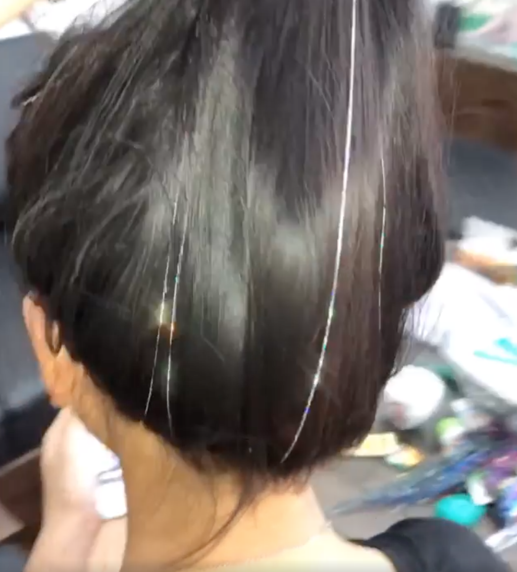 Rộ dịch vụ nối t&oacute;c kim tuyến, gi&uacute;p c&aacute;c chị em tr&ocirc;ng cực ăn chơi m&agrave; kh&ocirc;ng phải cực khổ chờ chục tiếng ở ngo&agrave;i tiệm - Ảnh 5.