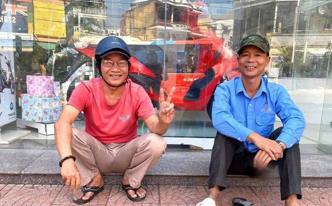  Món quà đặc biệt tặng tài xế xích lô lao xuống sông cứu hai mẹ con thoát chết - Ảnh 2.