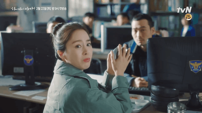 Kim Tae Hee trong phim mới: 40 tuổi mà như “lão hóa ngược” về những năm đôi mươi nhờ kết thân với kiểu tóc búi củ tỏi - Ảnh 2.
