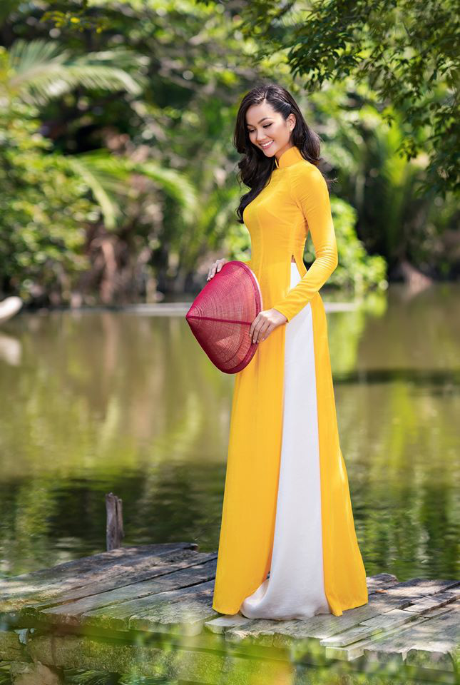 Cùng với các người đẹp Việt, dàn hậu cung VTV cũng khoe sắc trong những tà áo dài duyên dáng đón Xuân về - Ảnh 12.