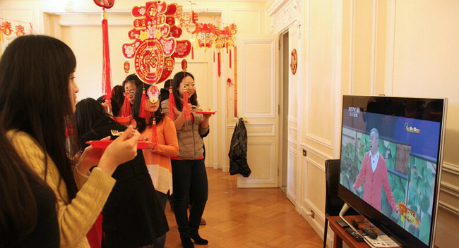 Tết của những người Trung Quốc xa xứ: Từ tổ chức Xuân Vãn ở xứ người đến các hoạt động Ăn Tết trực tuyến qua mạng Internet - Ảnh 4.