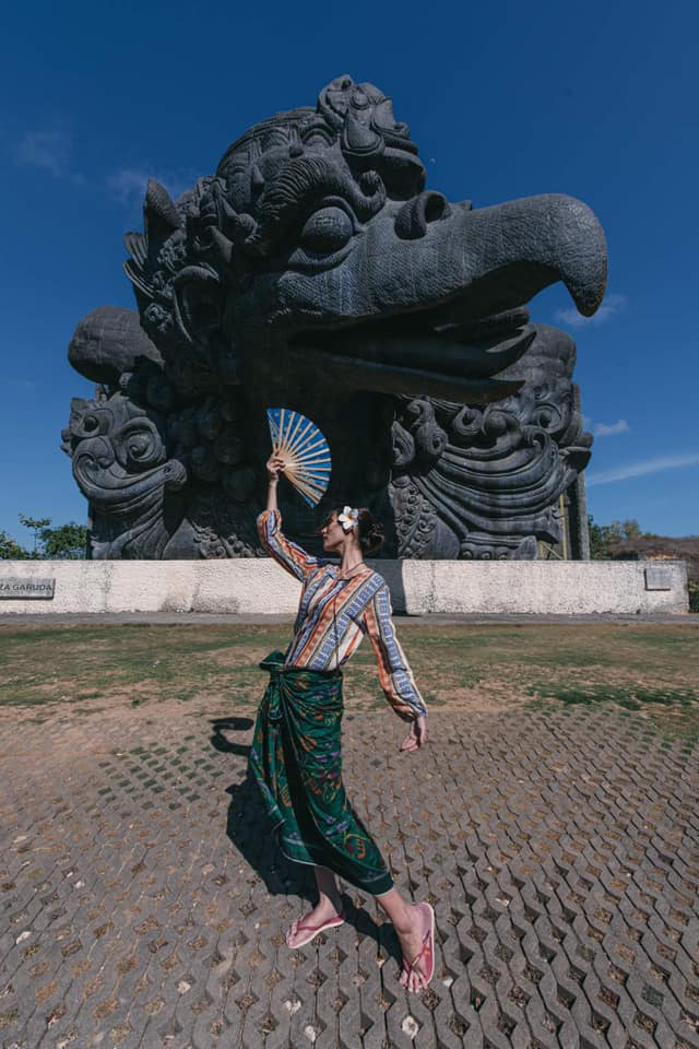 Chia sẻ Bali là điểm đến hot để du hí đầu xuân, Cao Thiên Trang hé lộ 10 sự thật về hòn đảo này mà du khách đã bị lừa trước đây - Ảnh 1.