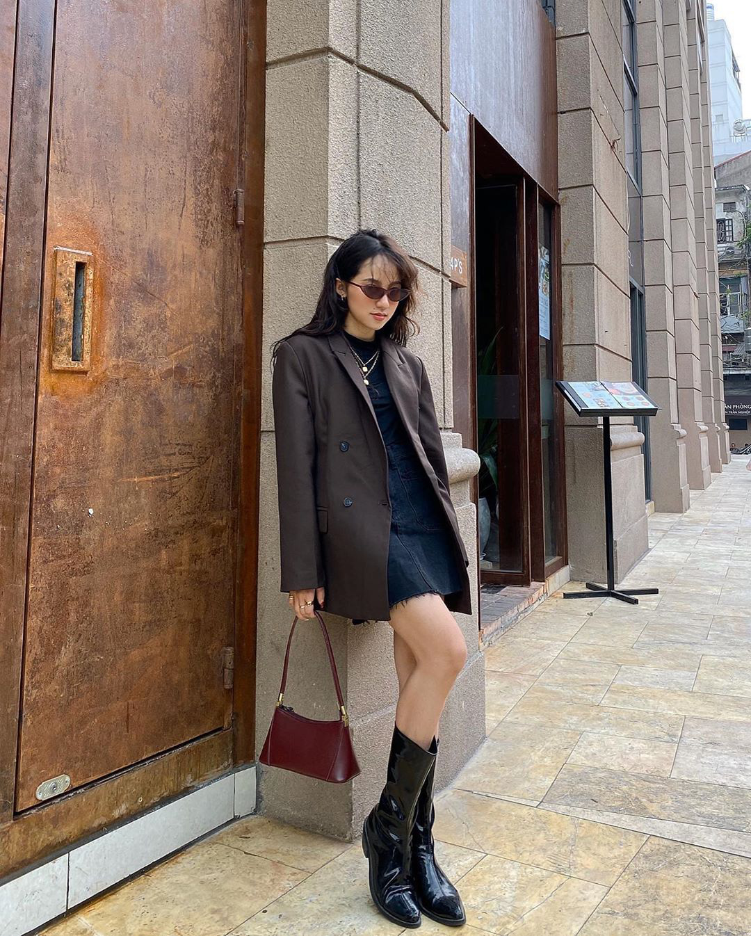 Street style Tết của hội hot girl sành mặc Instagram: Dù diện áo dài hay váy áo kiểu cách cũng đều sang chảnh, xinh tươi hết nút - Ảnh 11.