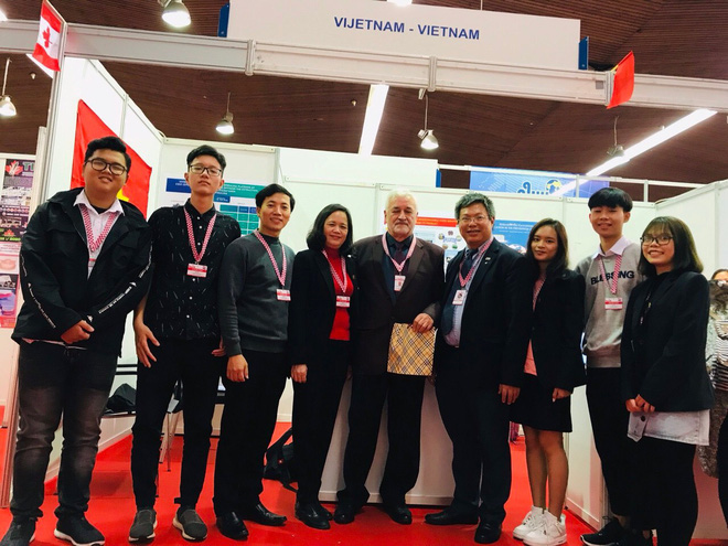Học sinh Việt Nam giành cúp đặc biệt cho đề tài xuất sắc nhất về tính ứng dụng và Huy chương sáng chế Châu Âu tại Cuộc thi Phát minh sáng chế quốc tế INOVA năm 2019 - Ảnh 2.