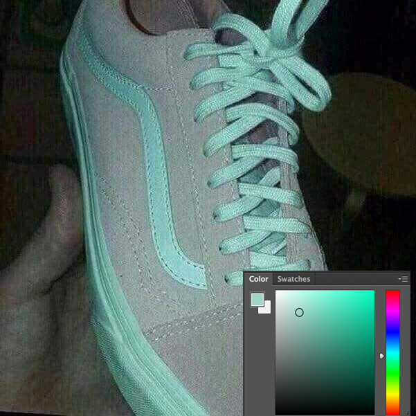Bức ảnh gây lú nhất MXH hôm nay: Bạn thấy đôi giày này màu xanh xám hay hồng trắng, liệu có đúng nó cho thấy bạn thuận não trái hay phải? - Ảnh 4.